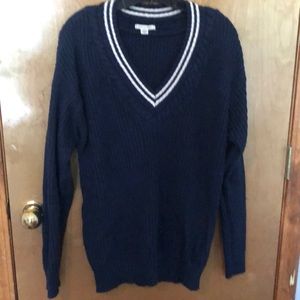 American eagle -Navy blue V-neck sweater